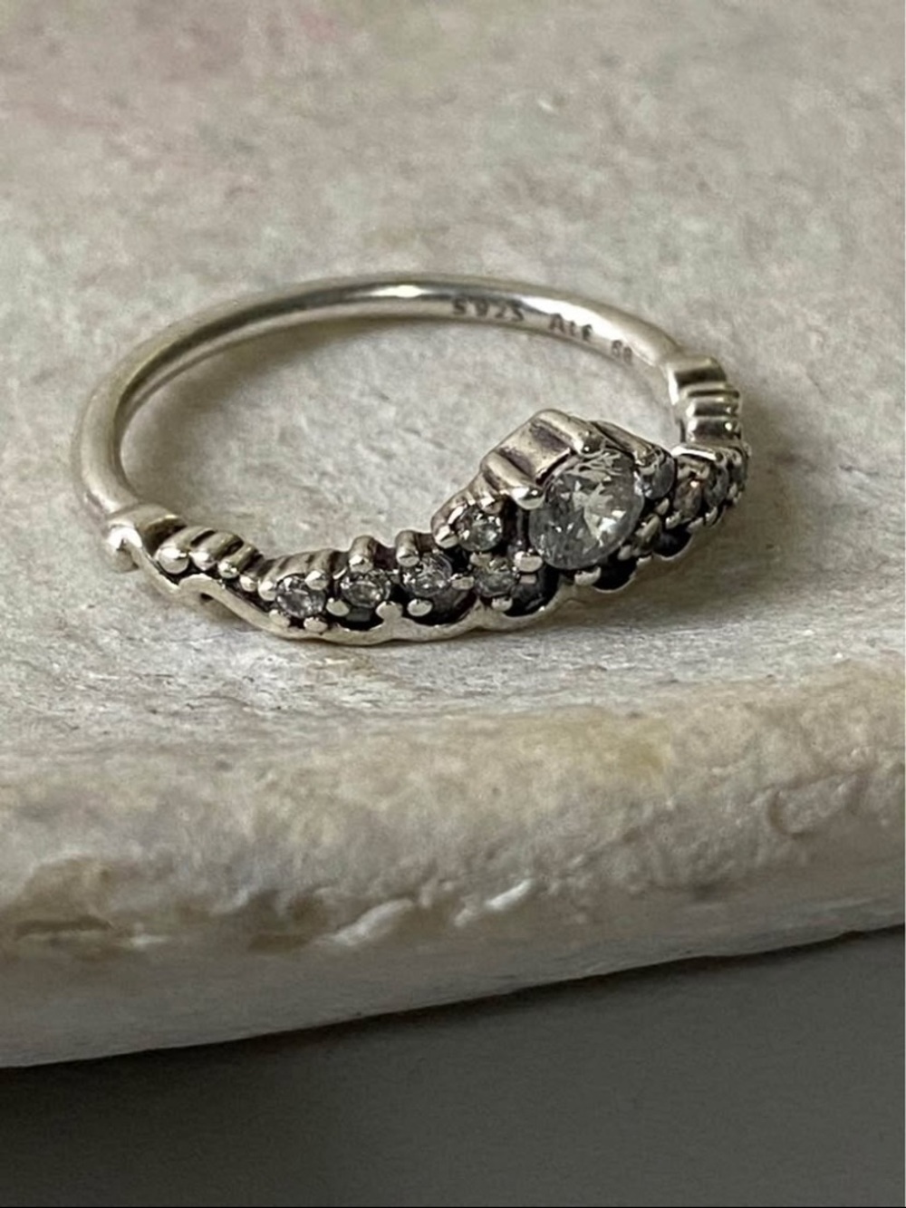 Pandora Fairytale Tiara Ring 925 Sterling Silver size 7 - Picture 2 of 4